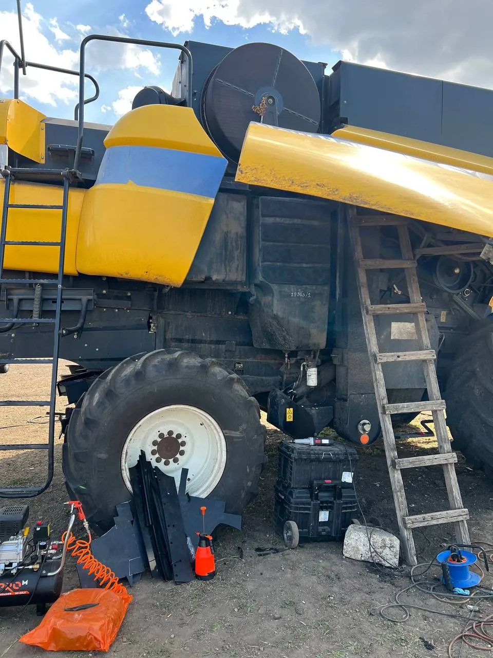 Zdjęcie 15 z naprawy — Naprawa zbiornika ziarna John Deere