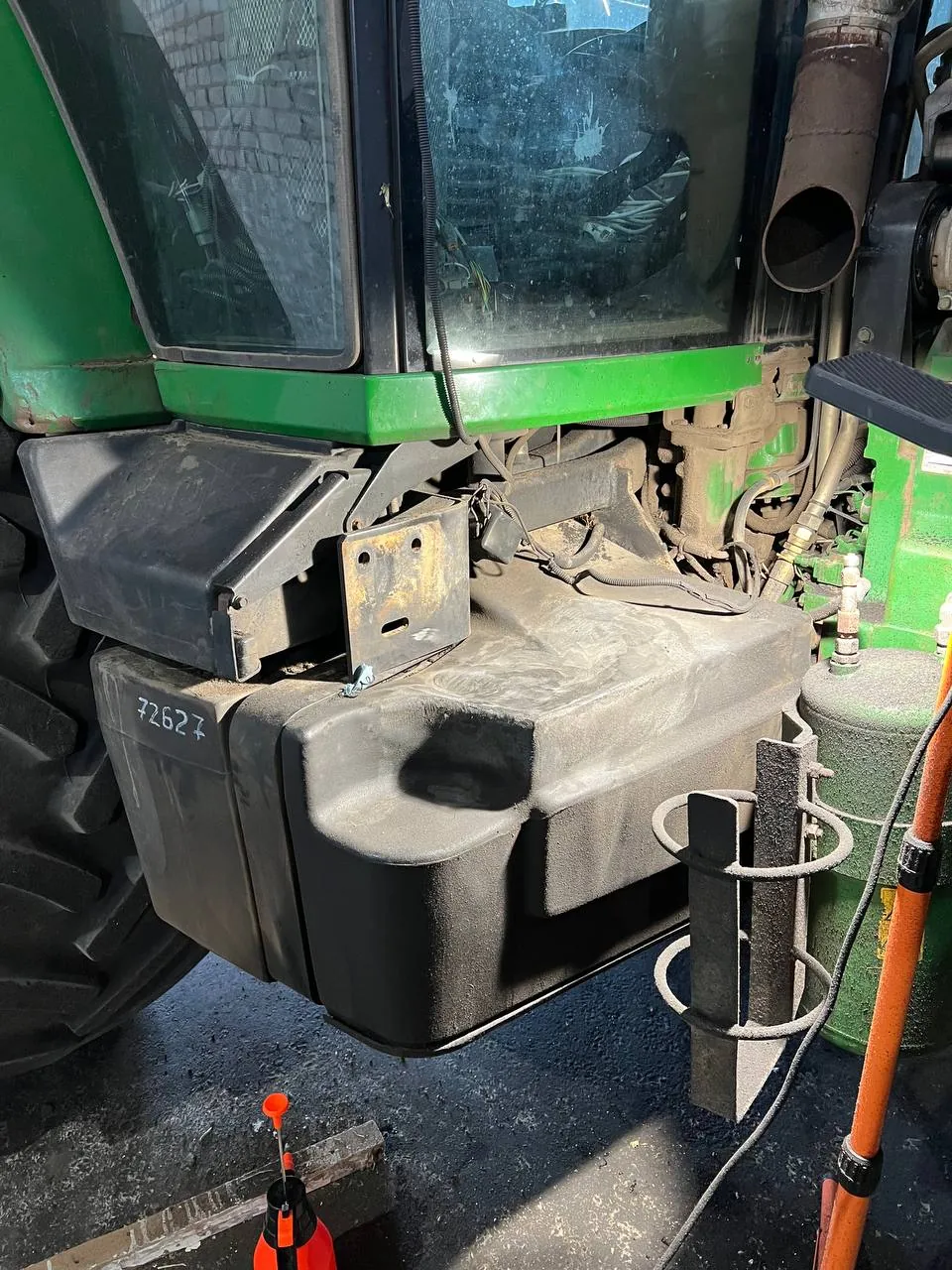 Zdjęcie 9 z naprawy — Naprawa zbiornika paliwa John Deere 8400 — sierpień 2023