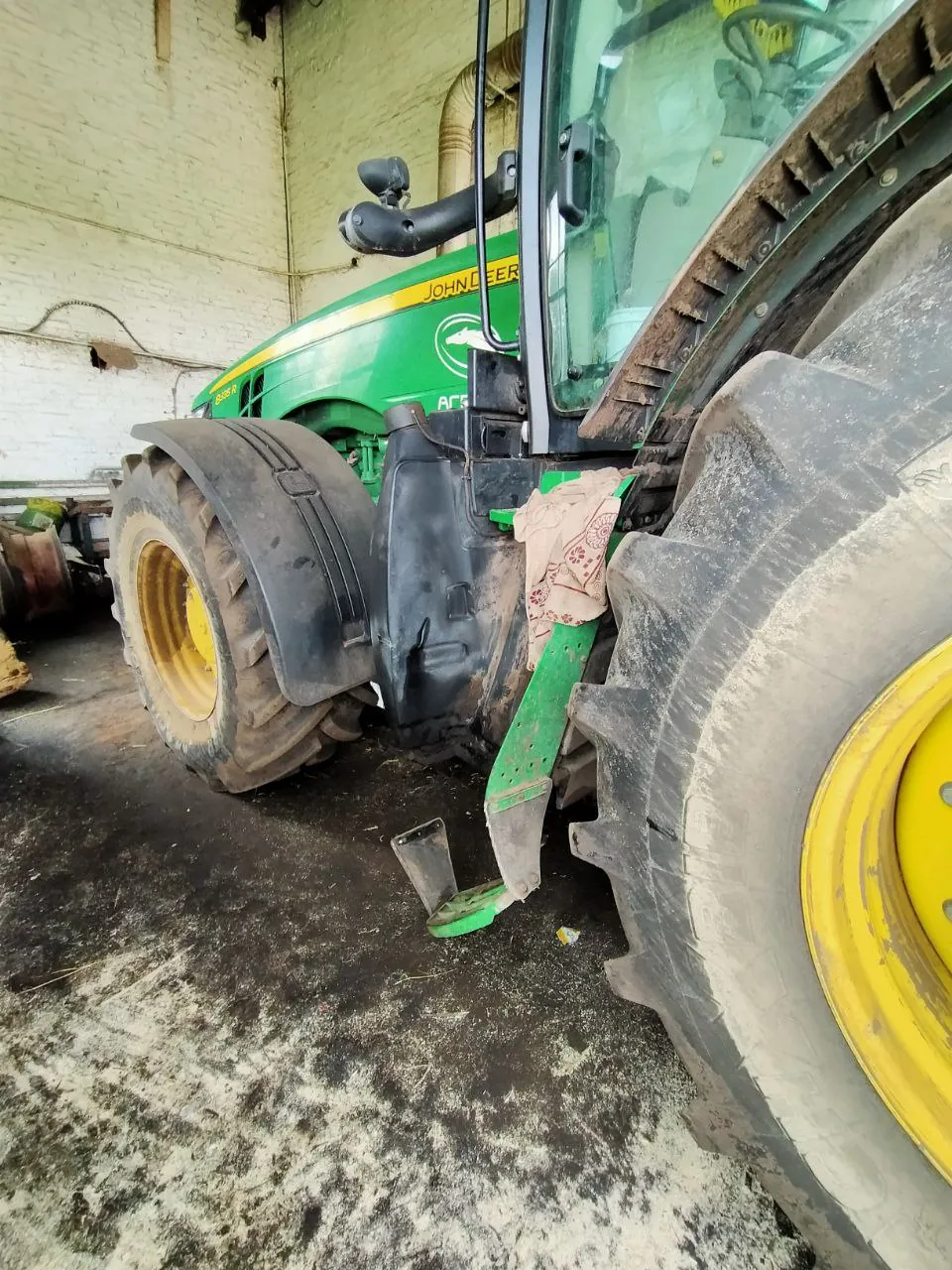 Zdjęcie 1 z naprawy — Naprawa zbiornika paliwa John Deere 8335 R — sierpień 2023