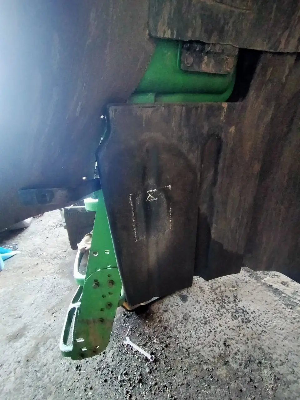 Zdjęcie 7 z naprawy — Naprawa zbiornika paliwa John Deere 8430 — pęknięcie