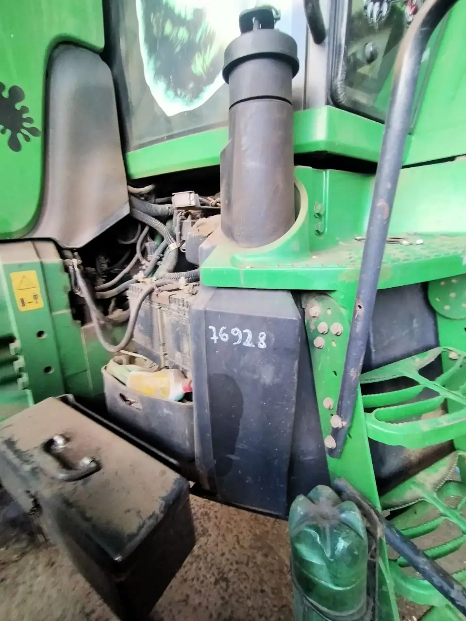 Zdjęcie 1 z naprawy — Naprawa zbiornika paliwa John Deere 8430 — pęknięcie
