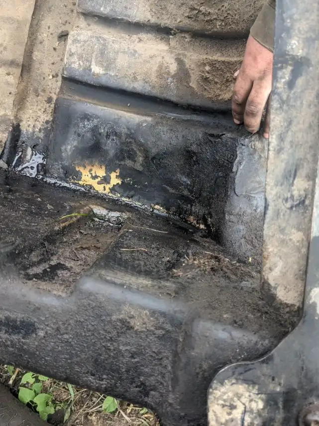 Zdjęcie 22 z naprawy — Naprawa zbiornika paliwa Case 340