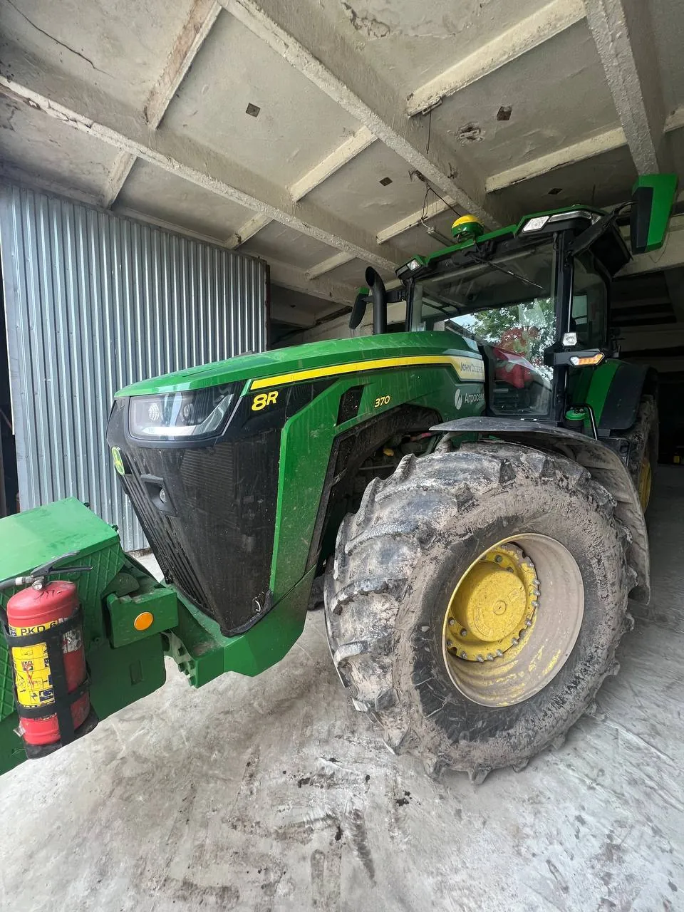 Zdjęcie 2 z naprawy — Naprawa zbiornika paliwa John Deere 8R370