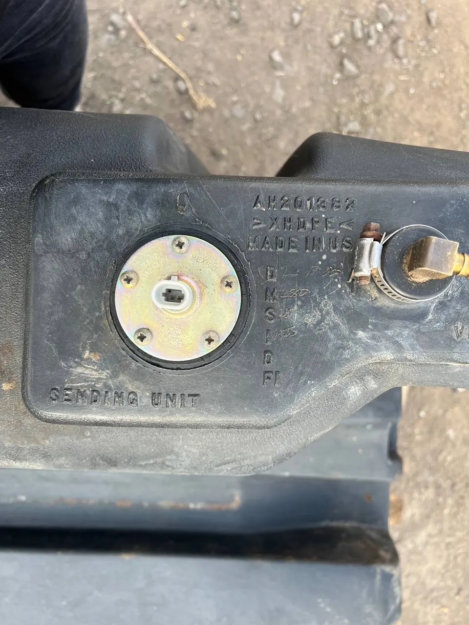 Zdjęcie 2 z naprawy — Naprawa zbiornika paliwa John Deere 9560 STS