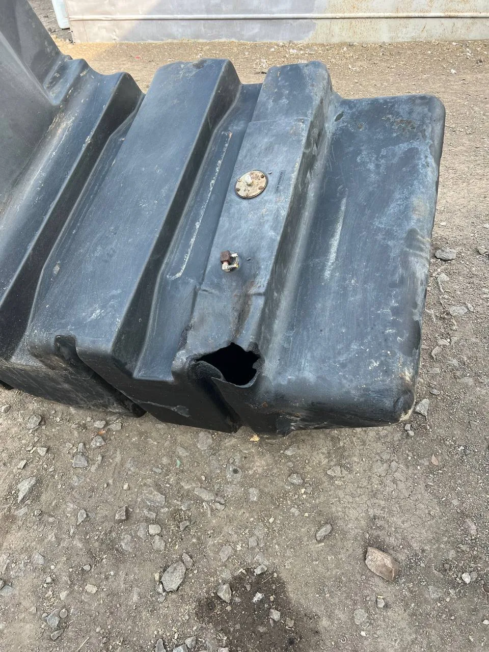 Zdjęcie 8 z naprawy — Naprawa zbiornika paliwa John Deere 9560 STS
