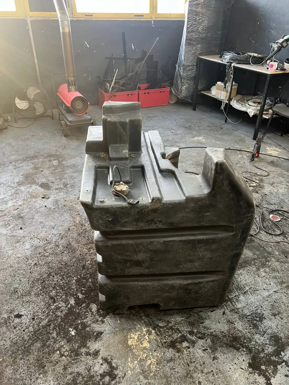 Zdjęcie 9 z naprawy — Naprawa zbiornika paliwa New Holland T 8.390