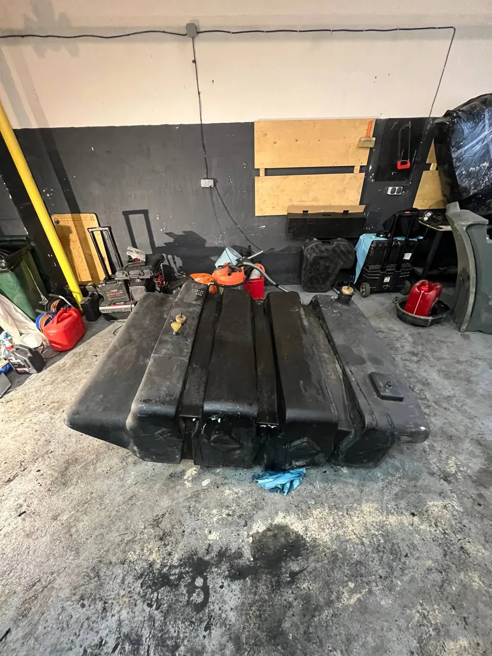 Zdjęcie 13 z naprawy — Naprawa zbiornika paliwa John Deere — nadpalony