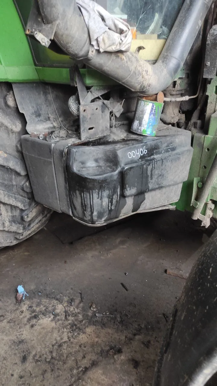 Zdjęcie 3 z naprawy — Naprawa zbiornika paliwa John Deere 8400