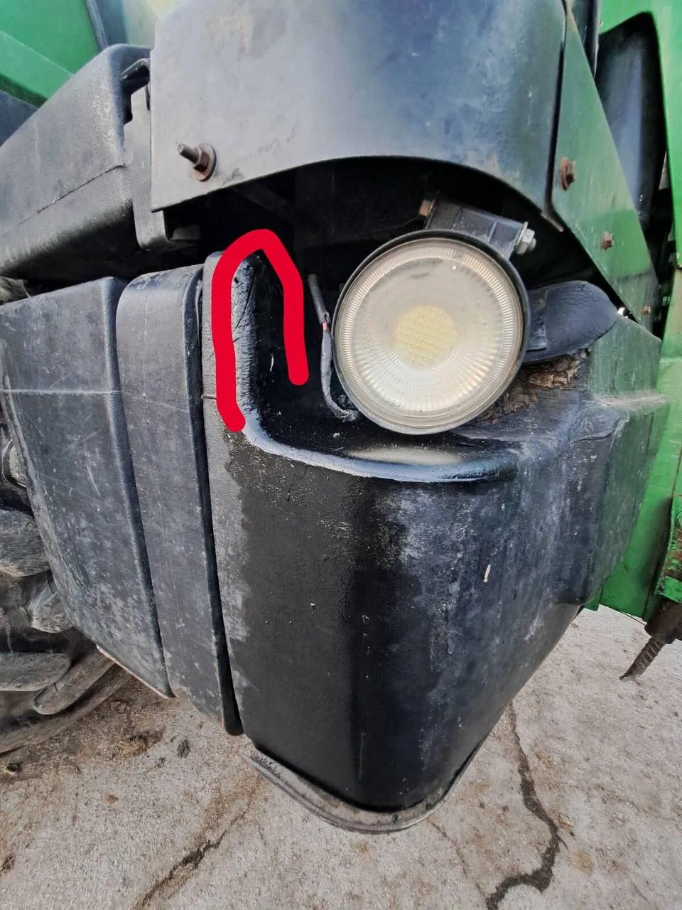 Zdjęcie 11 z naprawy — Naprawa zbiornika paliwa John Deere 8400
