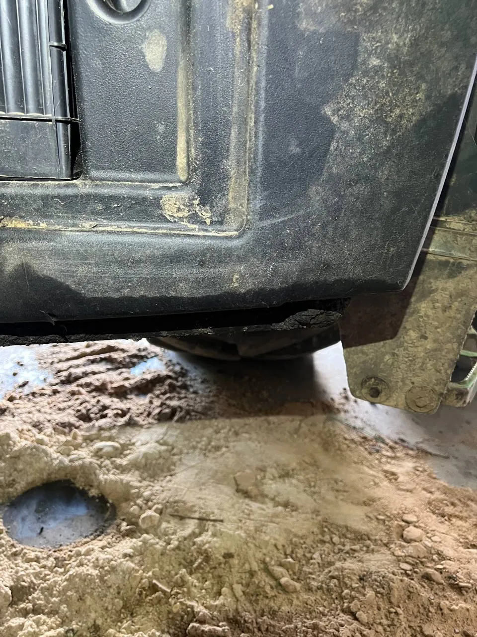 Zdjęcie 4 z naprawy — Naprawa zbiornika paliwa John Deere 8R 340