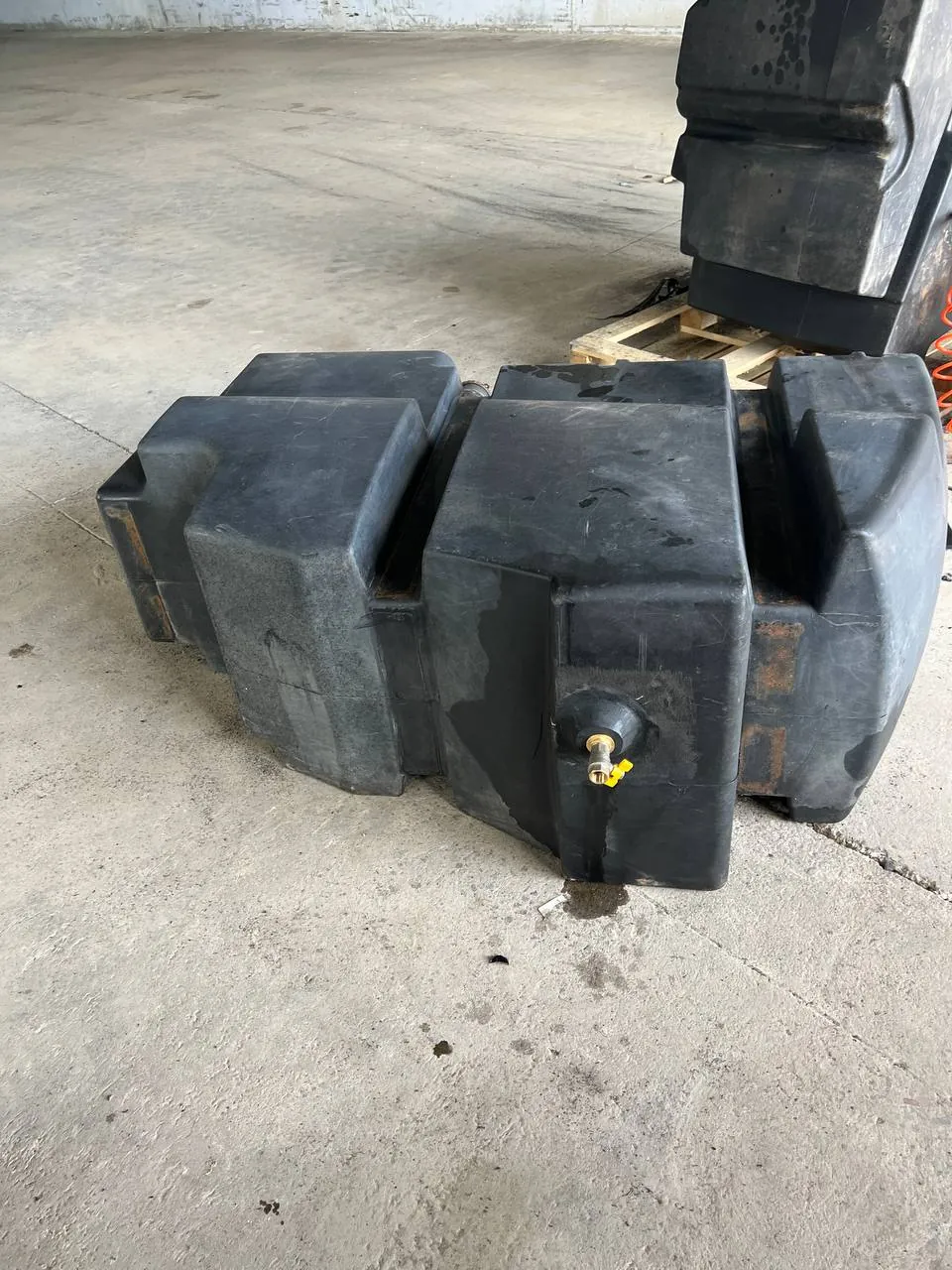 Zdjęcie 12 z naprawy — Naprawa zbiornika paliwa New Holland CX6090 — lipiec 2024