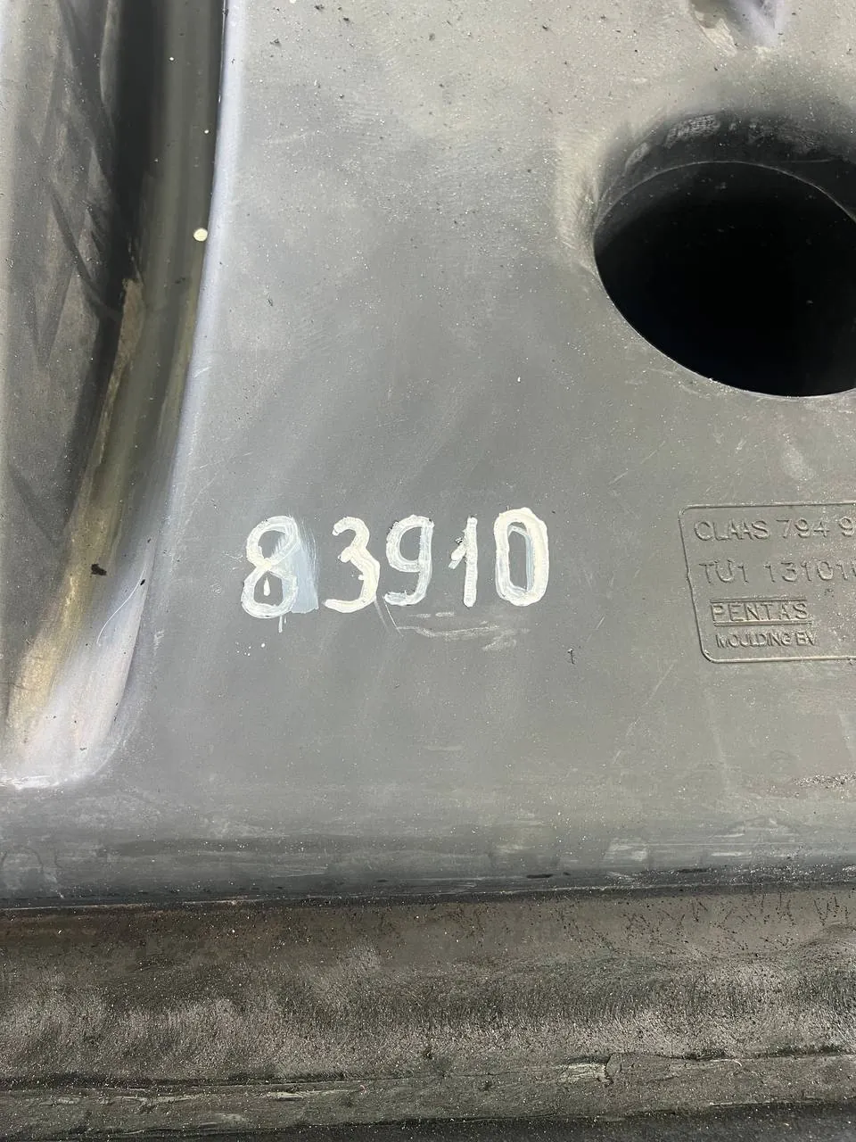 Zdjęcie 9 z naprawy — Naprawa zbiornika paliwa Claas Lexion 550