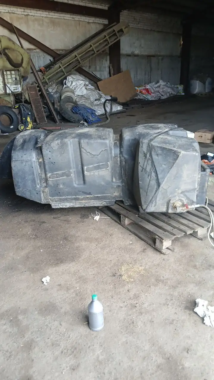 Zdjęcie 3 z naprawy — Naprawa zbiornika paliwa New Holland CX 8/80