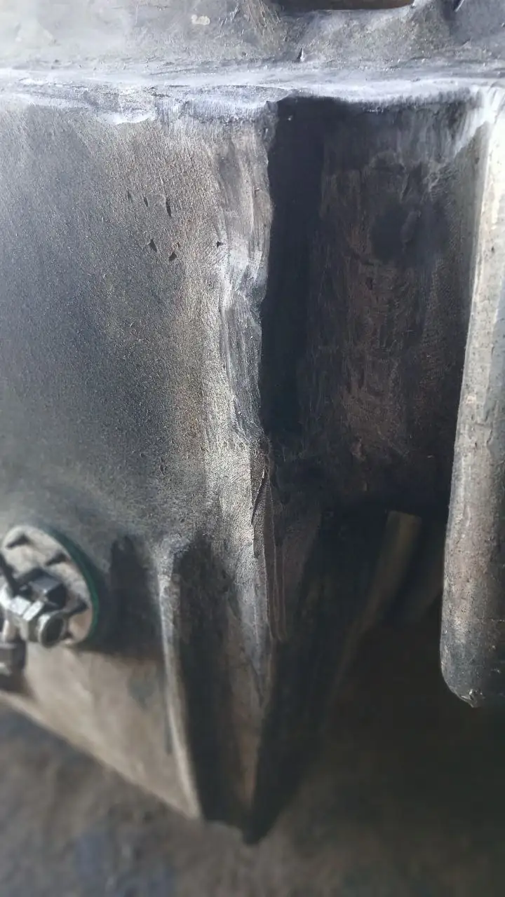 Zdjęcie 8 z naprawy — Naprawa zbiornika paliwa New Holland CX 8/80
